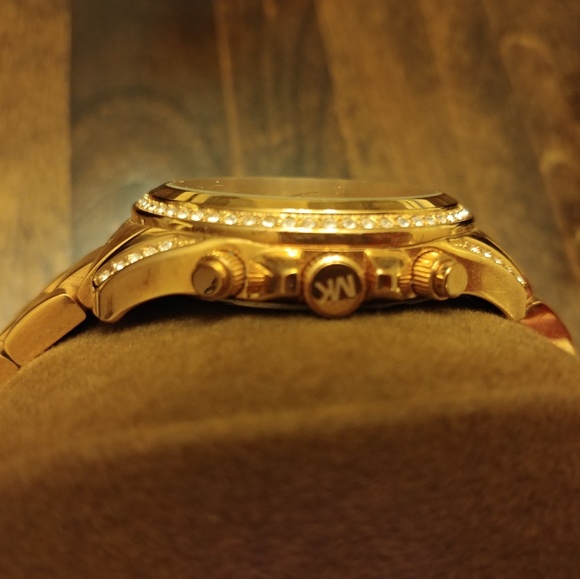 Michael Kors Watch - Picture 3 of 6